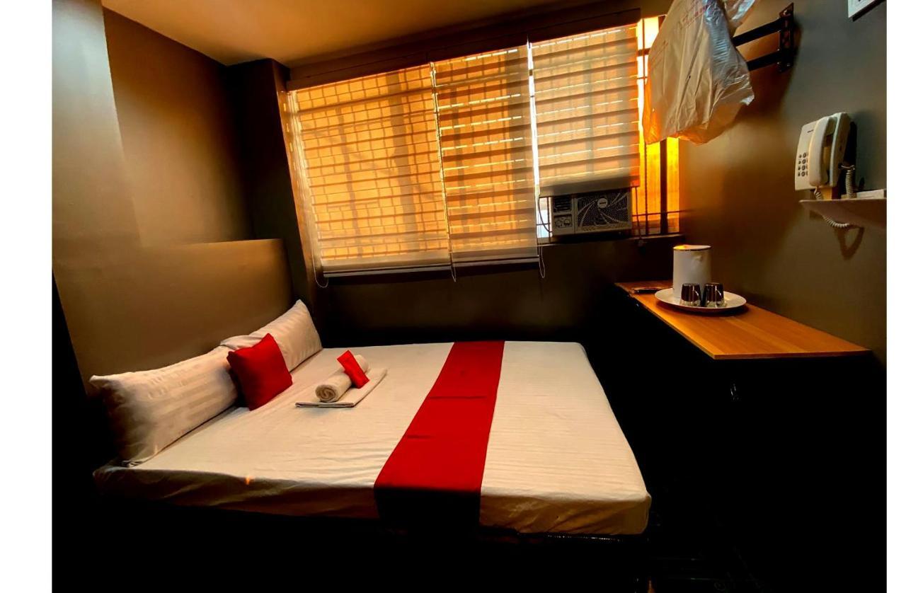 Oyo 104 Manila Venetian Hotel Eksteriør bilde