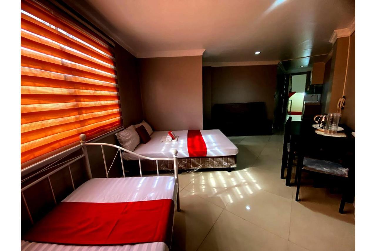 Oyo 104 Manila Venetian Hotel Eksteriør bilde