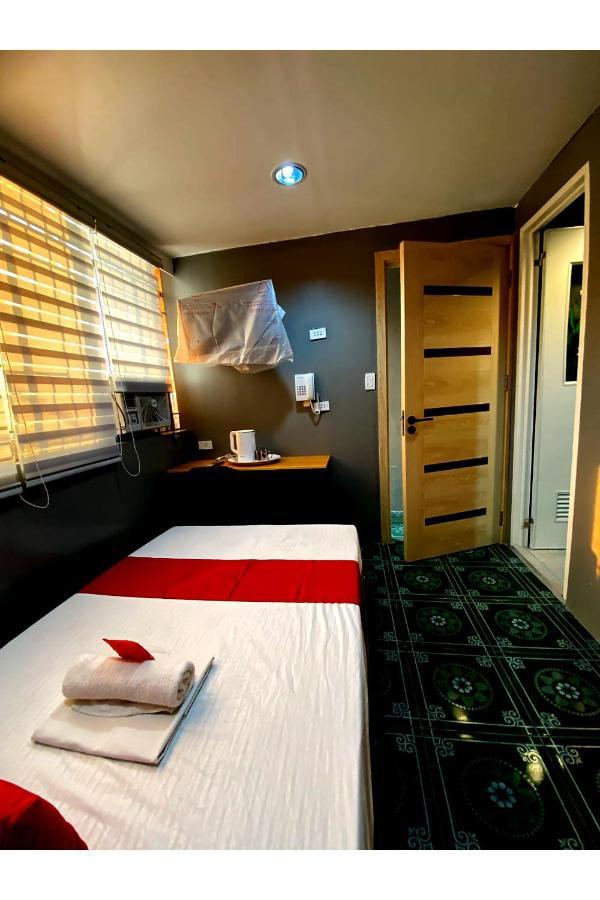 Oyo 104 Manila Venetian Hotel Eksteriør bilde
